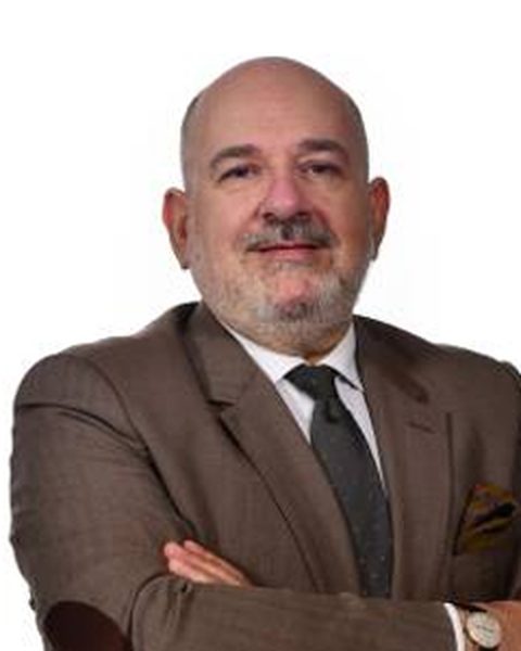 Luis Gonzaga, Director Financiero de Crescentia